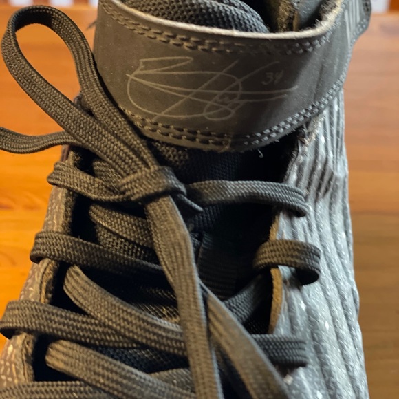 Cleats - Picture 3 of 4